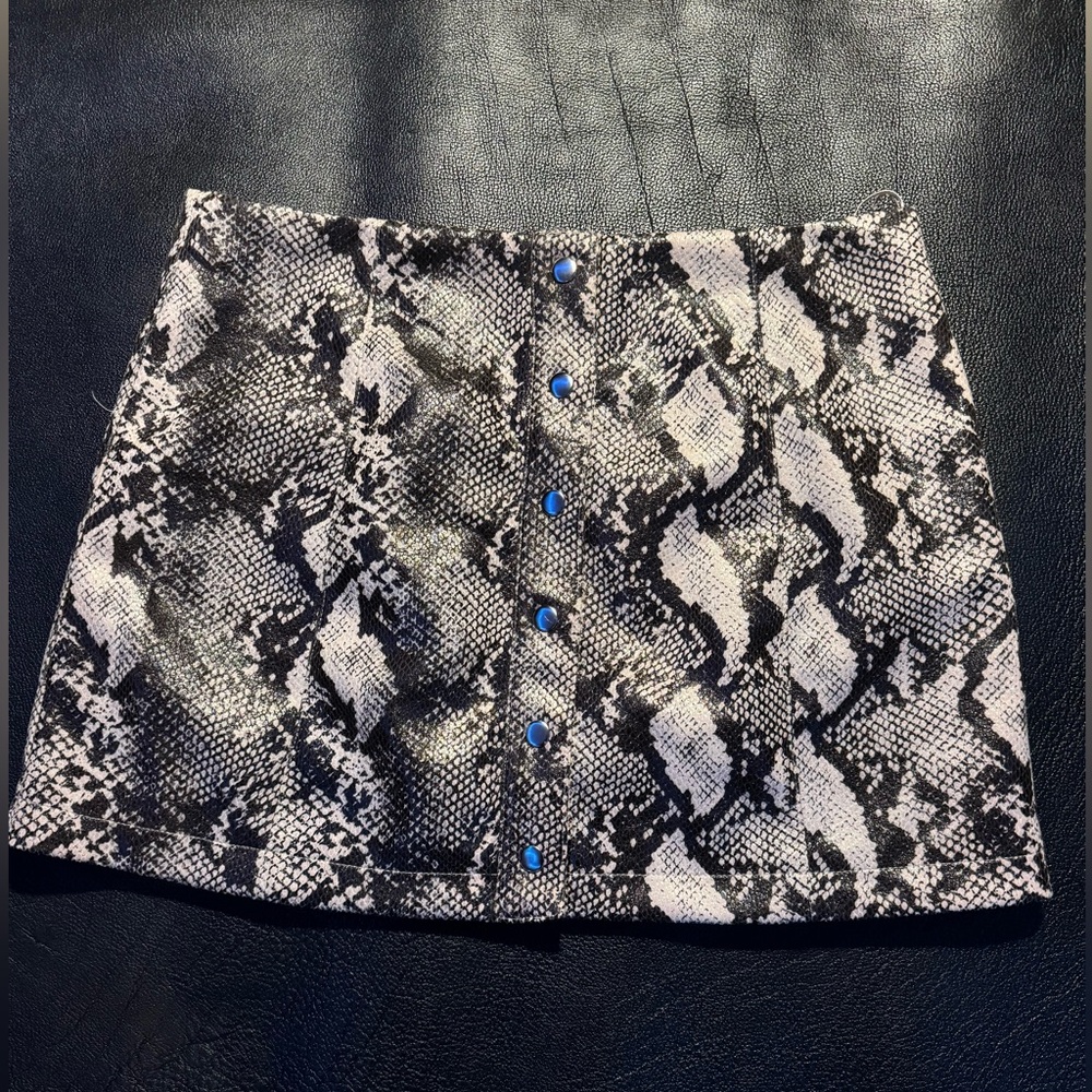 Urban outfitters siren snake print mini skirt Large